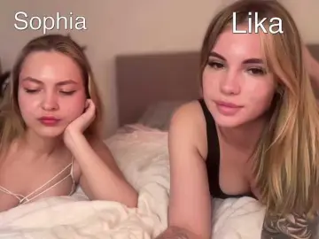 Bongacams Watch Live Sex Cams of VelvetTwins