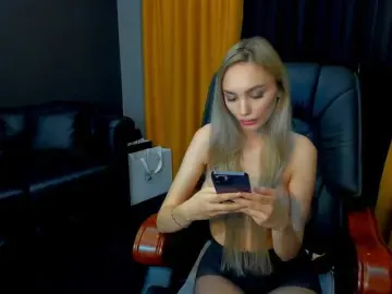 Bongacams Best live sex cam show of HaleySweet18