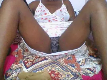 Bongacams Nude Webcam of Silentqueen93