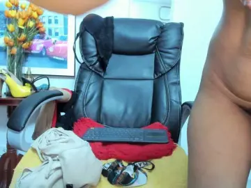 Bongacams Nude Webcam of Aries-Mature