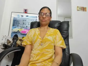 Bongacams Nude Webcam of Aries-Mature