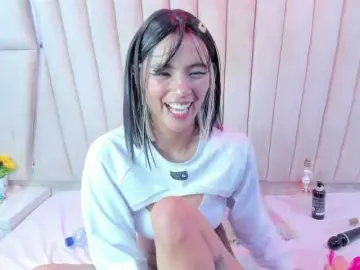 Bongacams Adult Webcam of SaraLoveee