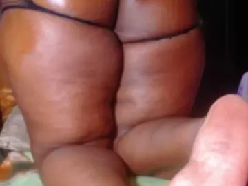 Bongacams Watch Live Sex Cams of kimfierykitty