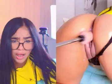 Bongacams Nude Webcam of Curvy-Cutie