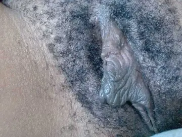 Bongacams Nude Webcam of Skinybitchx