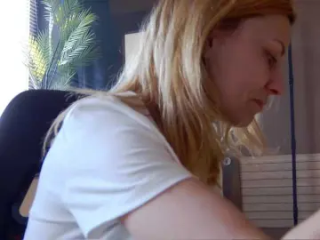 Bongacams Nude Webcam of karo131324