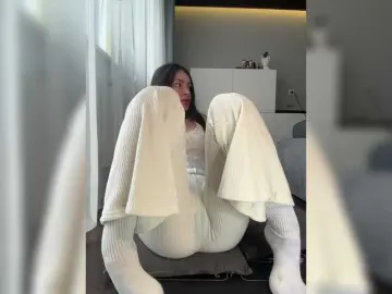 Bongacams Adult Video Chat of babyymommyanddadyy