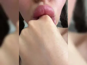 Bongacams Watch Live Sex Cams of babyymommyanddadyy