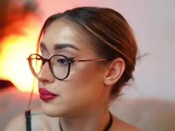 Bongacams Nude Webcam of AileenKiss