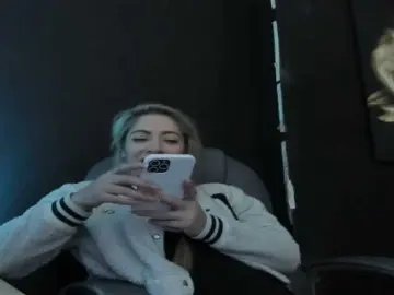 Bongacams Private Sex Chat of viktoria-davis