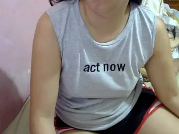 Bongacams Free Porn Cam of MystiqueMiss