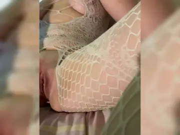 Bongacams Watch Live Sex Cams of HoneyKJ