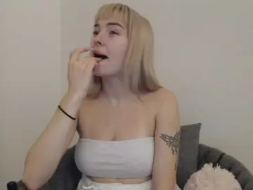 Bongacams Free Porn Cam of PollyExtasy