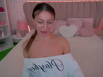 Bongacams Live Sex Cam of MirandaHobbs