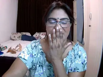 Bongacams Watch Live Sex Cams of indiandelight001