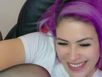 Bongacams Free Porn Cam of Ivypoison10