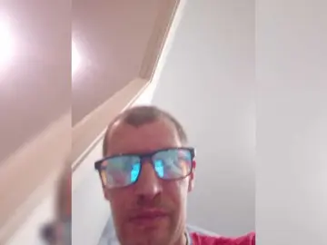 Bongacams Watch Live Sex Cams of Chelsi16