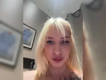 Bongacams Live Porn of EwaBrown