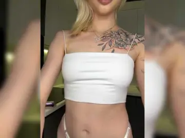 Bongacams Private Sex Chat of EwaBrown