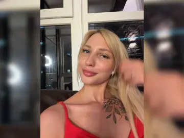 Bongacams Live Sex Cam of EwaBrown