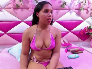 Bongacams Adult Video Chat of SquirtDirty