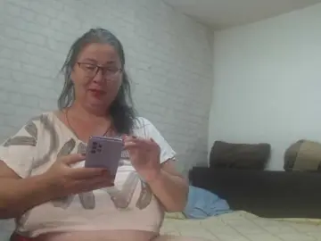 Bongacams Adult Webcam of emmasquirt69