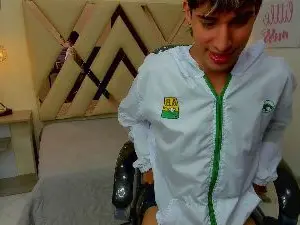 Cam4 Adult Video Chat of FerPhoenix_