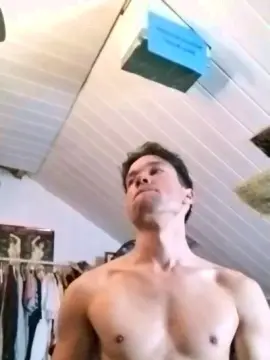 Cam4 Watch Live Sex Cams of HotFabian93