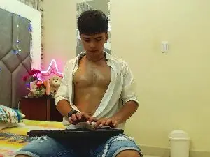 Cam4 Free Live Porn of Steve_Hotman