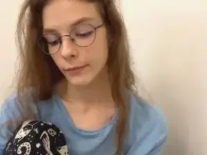 Cam4 Free Porn Cam of BambiHipkins
