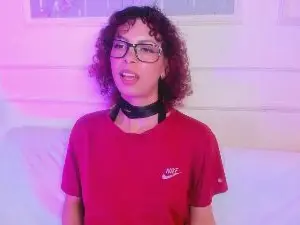 Cam4 Watch Live Sex Cams of AliceMadnes