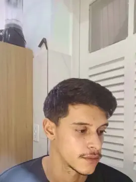 Cam4 Best live sex cam show of GiganteOMenino