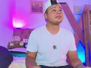 Cam4 Watch Live Sex Cams of Aaron_Kingg