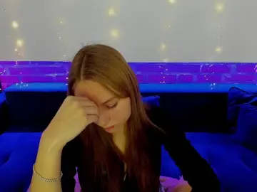 Cam4 Live Porn of MilaAddams