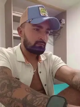 Cam4 Live Sex of Reynols0523