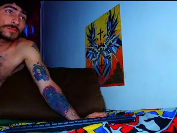 Cam4 Free Live Porn of edwuar5