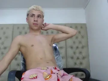 Cam4 Adult Webcam of HollmanFronsh