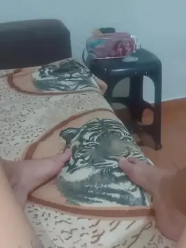 Cam4 Live Porn of tutti22doig