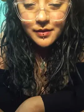 Cam4 Live Sex Cam of MonikaBohn99