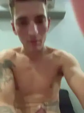 Cam4 Free Porn Cam of pietrolutchero