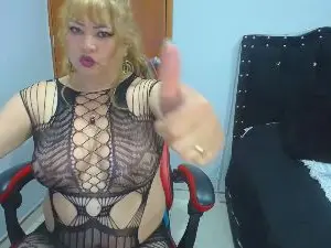 Cam4 Free Porn Cam of URSULAWHITE69