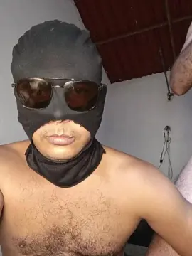 Cam4 Live Porn of MONSTER777DADDY