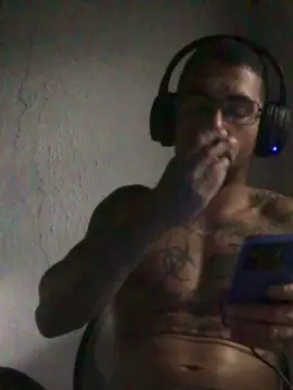 Cam4 Free Live Porn of Abrahao22