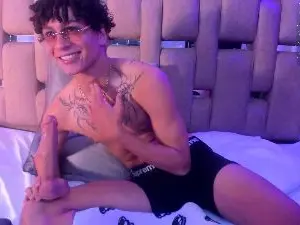 Cam4 Sex Cam of MagnoRose_