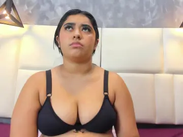 Cam4 Sex Chat of Sophiia_77