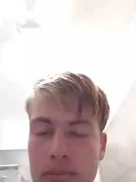 Cam4 Live Porn of Franlol8