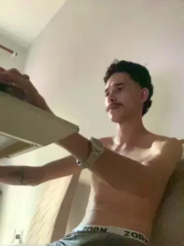 Cam4 Nude Webcam of branquinho62go