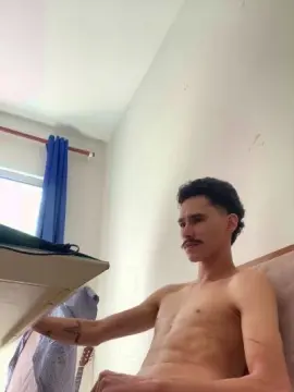 Cam4 Watch Live Sex Cams of branquinho62go