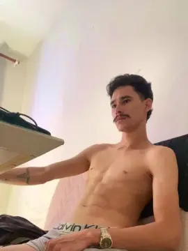 Cam4 Live Sex of branquinho62go