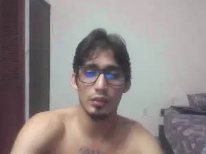 Cam4 Free Live Porn of SrIncognito666
